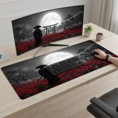 Avcı Ruhu: Gece Yarısı Samuray Silüeti Mouse Pad