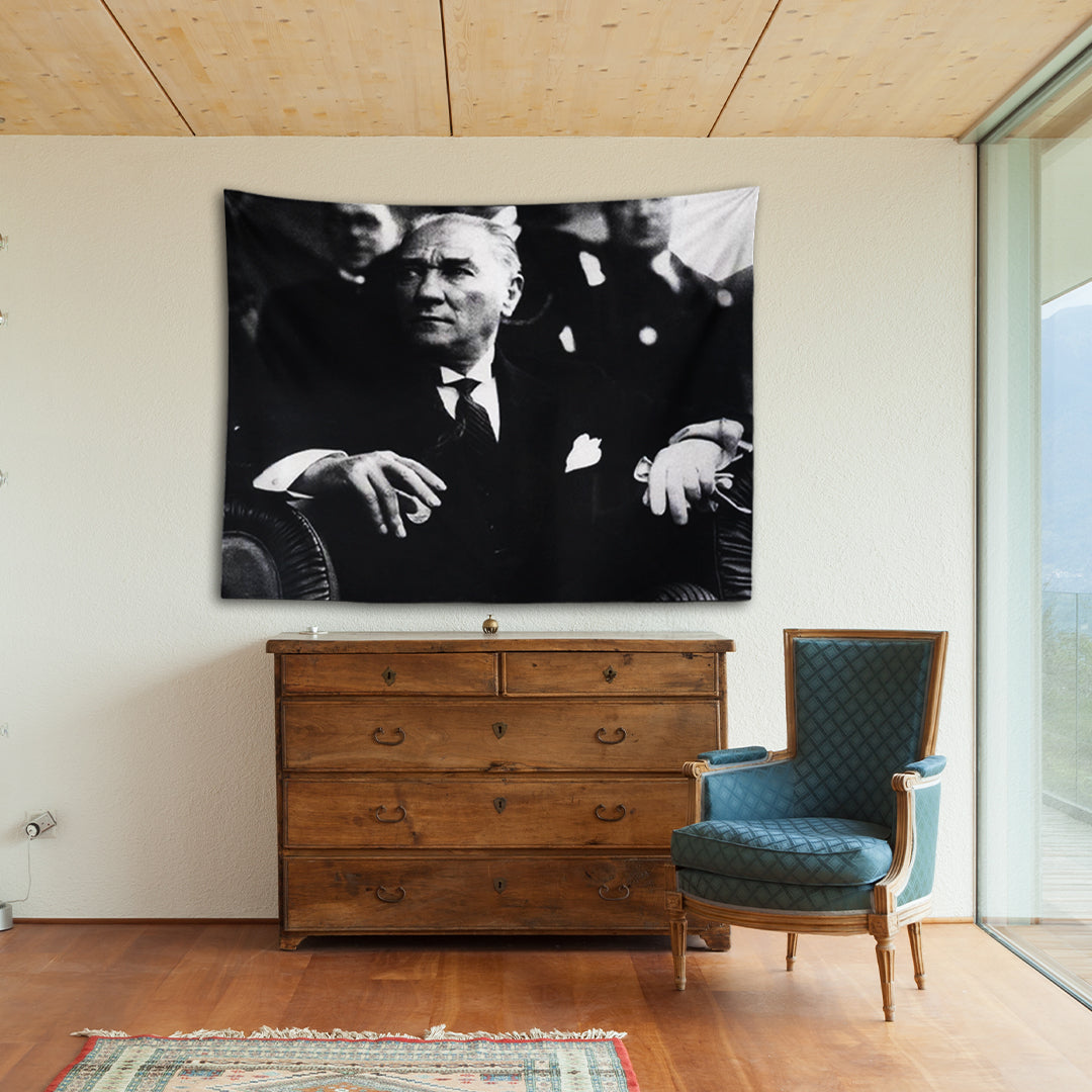 Atatürk Portresi Duvar Örtüsü