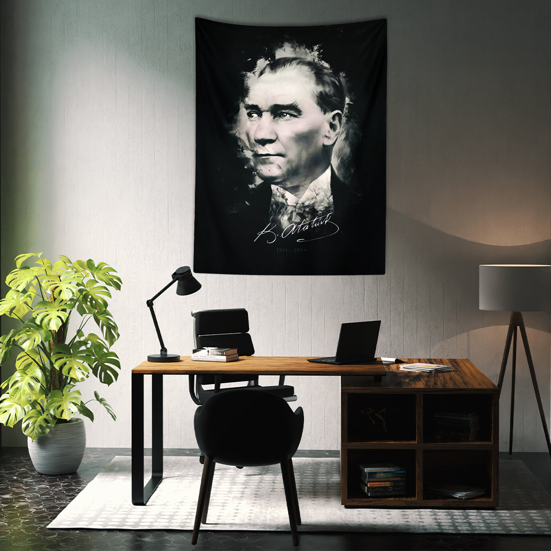 İmzalı Atatürk Portresi Duvar Örtüsü